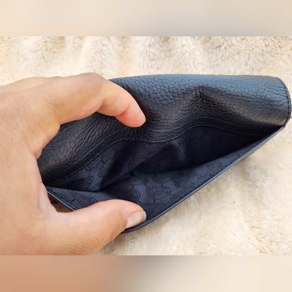 Michael Kors Fulton Black Leather Wallet-EUC - Picture 9 of 13